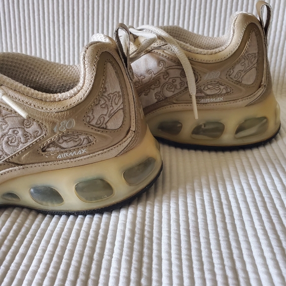 Nike Air Max 180 + Running Shoes 315941-121 Women's Size 7.5 Beige Gold Floral - Picture 9 of 13